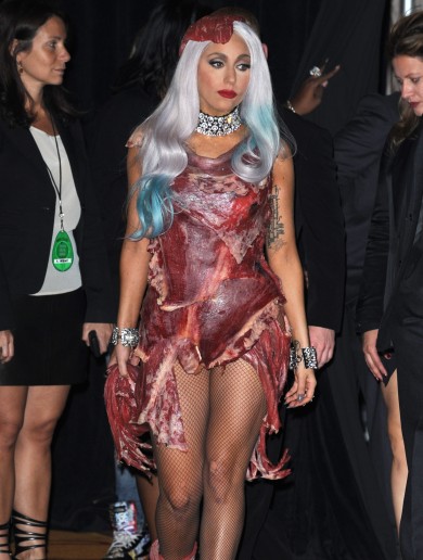 ‘Meat couture’ Gaga claims eight at 2010 VMAs