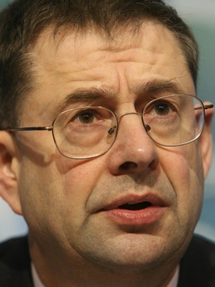 Éamon Ó CuÃv