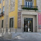 Built in 1958 to house the Bank of Portugal, the Estado Nova building now houses the Costume Museum of Viana do Castelo. Image: portugalacessivel.com