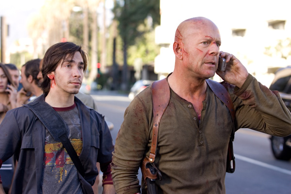 Live Free or Die Hard movie image Bruce Willis and Justin Long