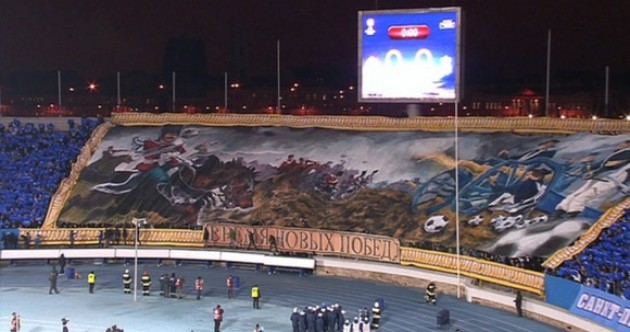 It looks cool — but what was the Zenit fans’ banner for Liverpool all about?